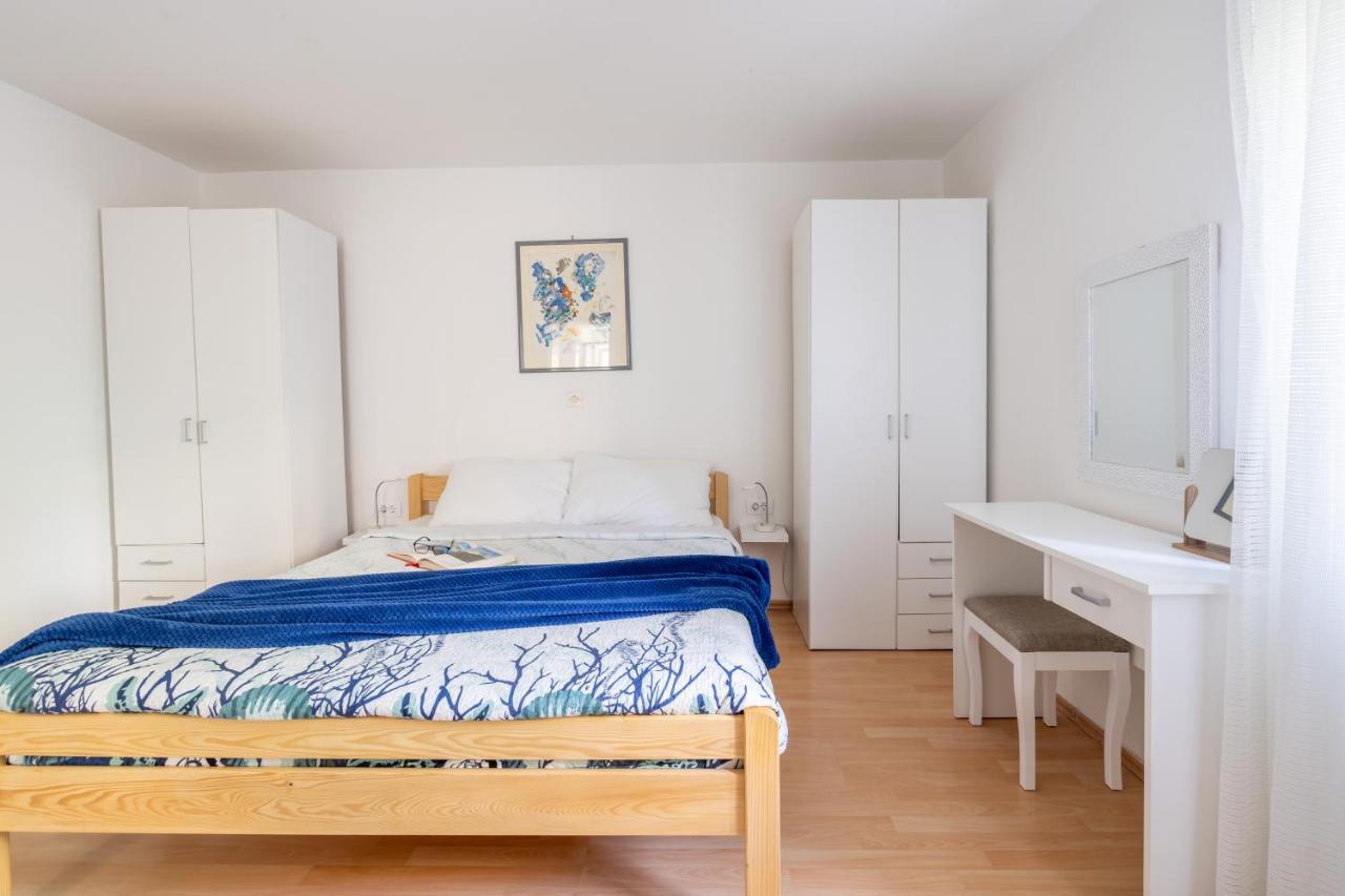 Apartmani&Soba Mimi Ровінь Екстер'єр фото