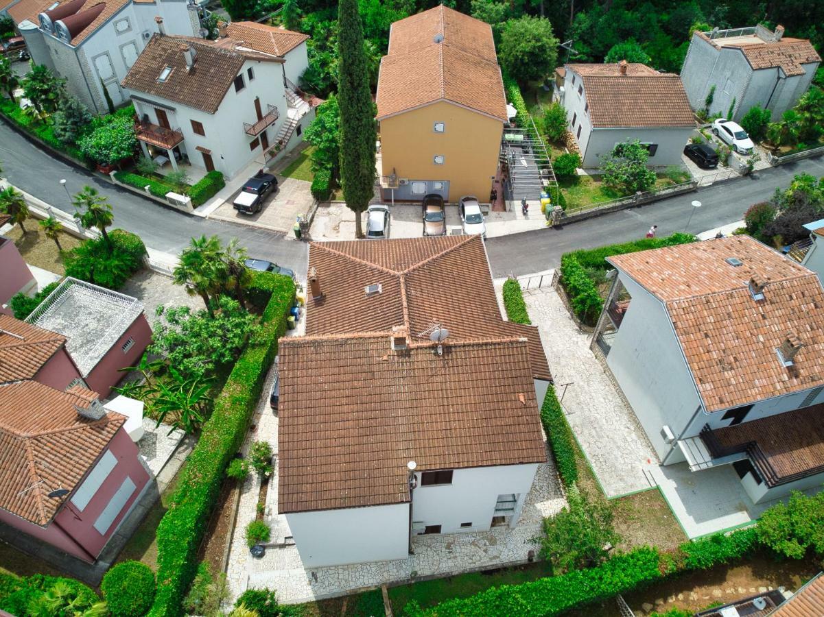 Apartmani&Soba Mimi Ровінь Екстер'єр фото